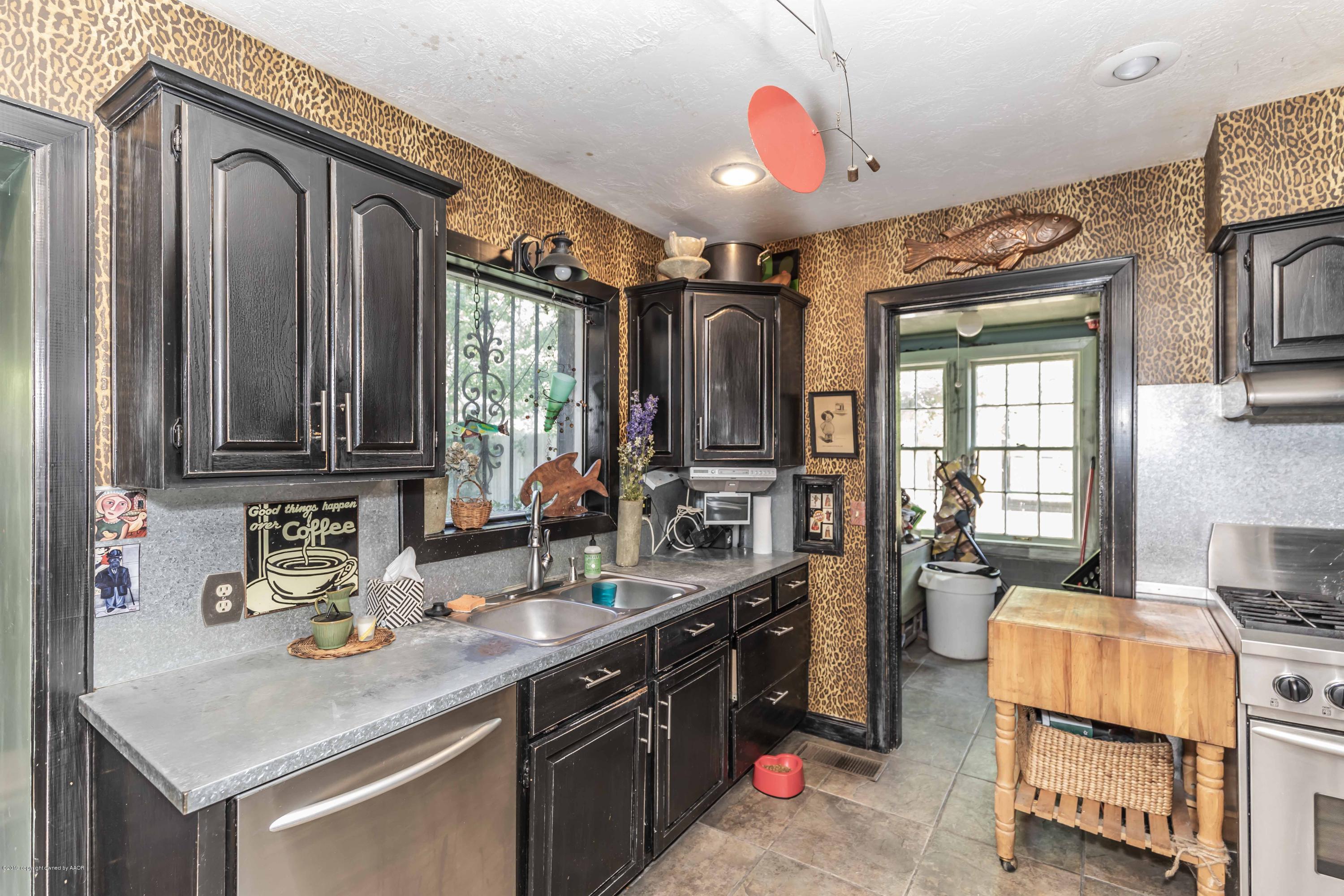 1220 South Rusk Street Amarillo, TX 79102 - Photo 24 of 38 KITCHEN VIEW 2
