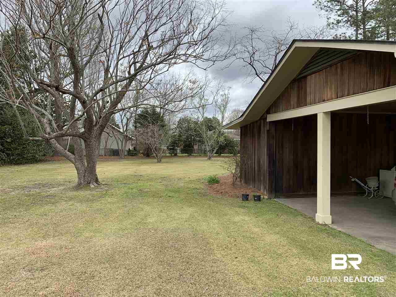 402 Beck Street Atmore, AL 36502 - Photo 5 of 21