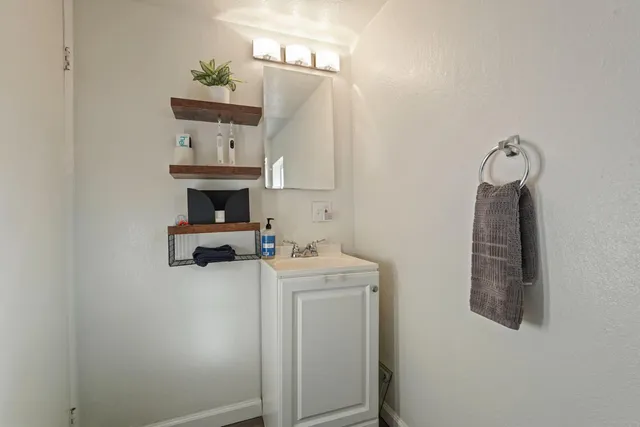 $369,000 | 3512 Riverside Drive, Riverbank, CA 95367