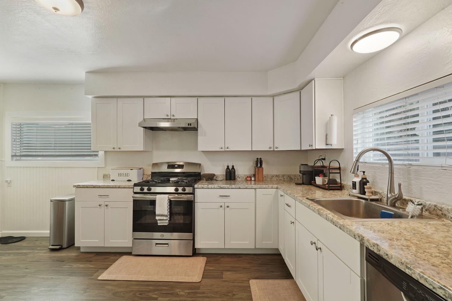 3512 Riverside Drive Riverbank, CA 95367 - Photo 8 of 28