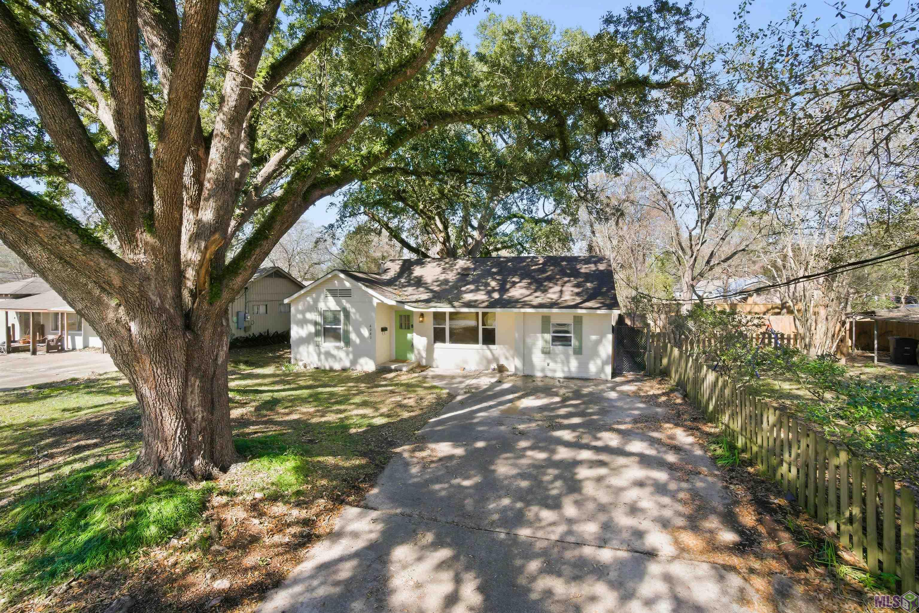 6061 Evans Street Baton Rouge, LA 70806 - Photo 2 of 15