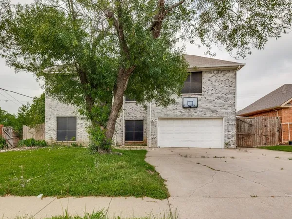 $375,000 | 1145 Briar Oaks Drive, Irving, TX 75060