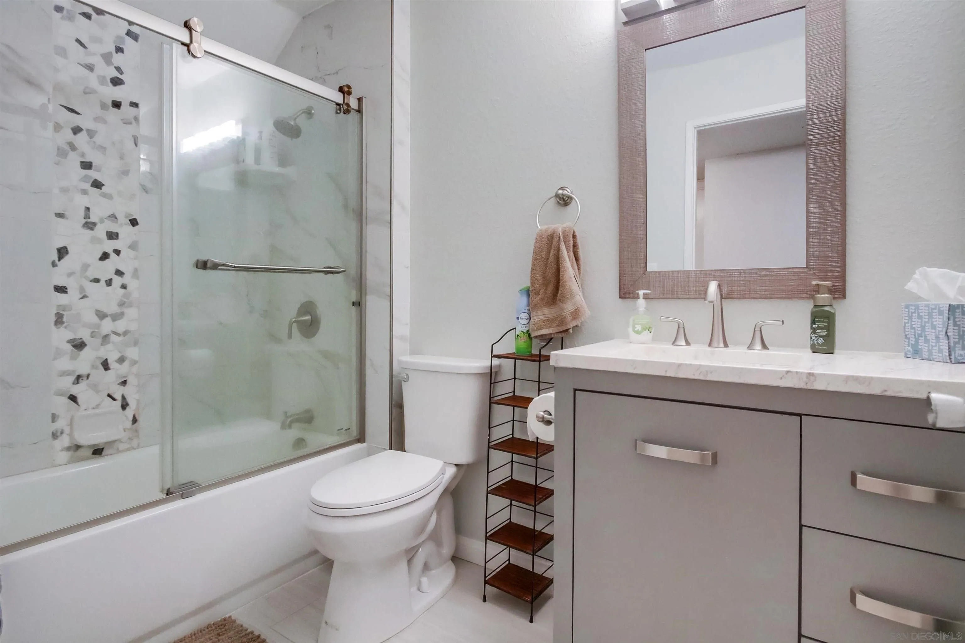 6111 Rancho Mission Road, Unit 108 San Diego, CA 92108 - Photo 18 of 42 Gallery Image 18