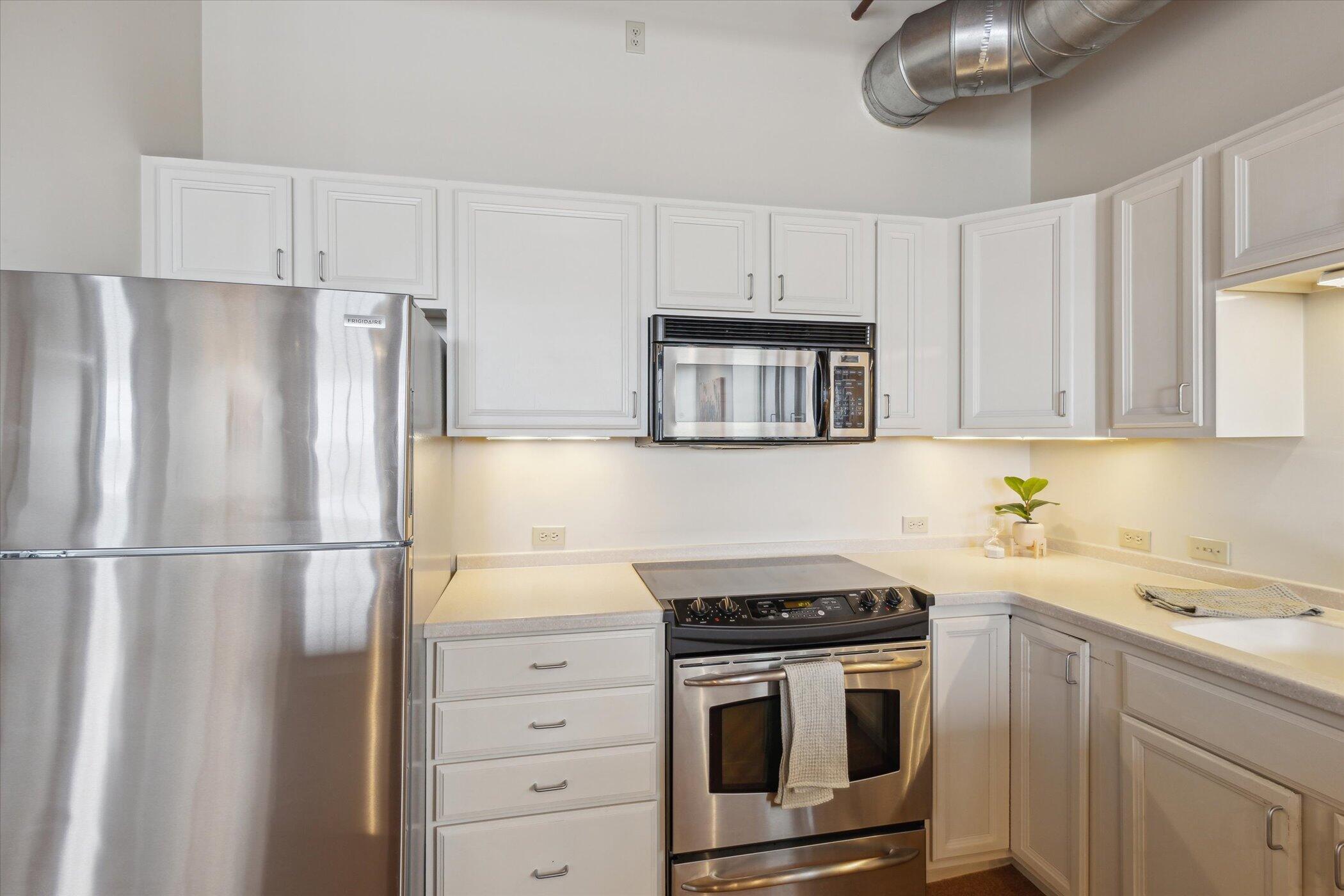 940 Monroe Avenue Northwest, Unit 563 Grand Rapids, MI 49503 - Photo 14 of 34 14-940-Monroe-Ave-NW-Unit-563-Grand-Rapi