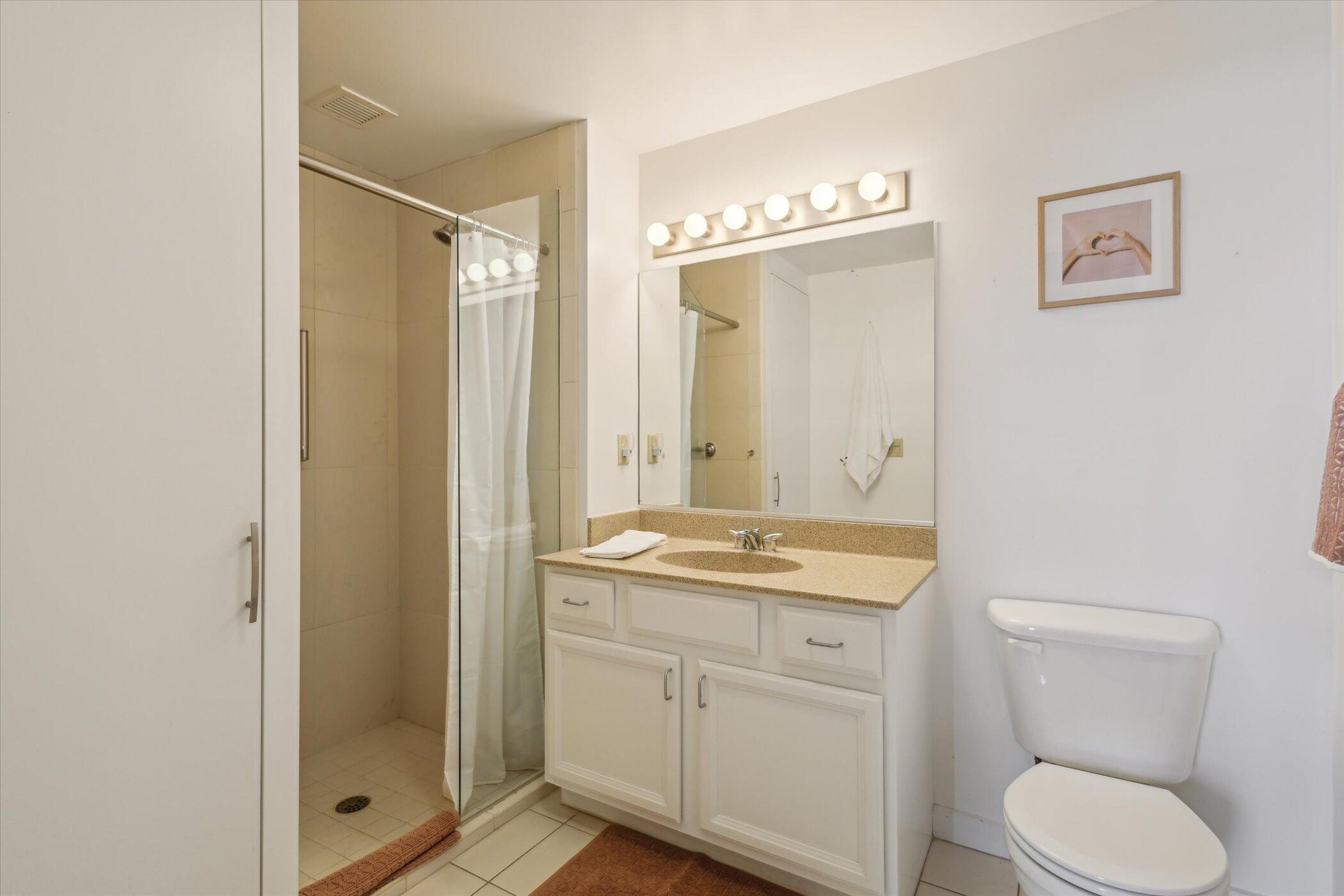 940 Monroe Avenue Northwest, Unit 563 Grand Rapids, MI 49503 - Photo 19 of 34 20-940-Monroe-Ave-NW-Unit-563-Grand-Rapi