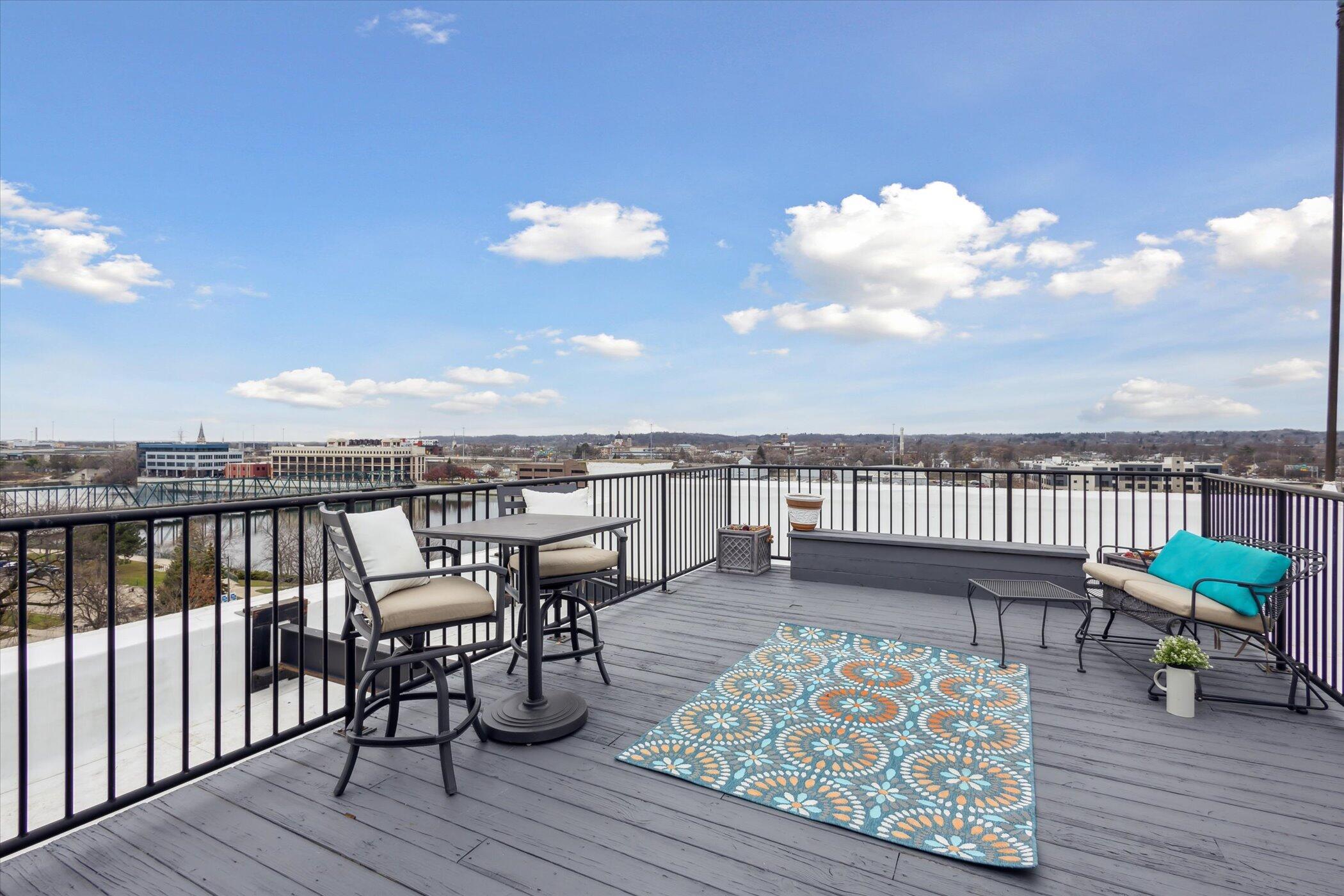 940 Monroe Avenue Northwest, Unit 563 Grand Rapids, MI 49503 - Photo 29 of 34 30-940-Monroe-Ave-NW-Unit-563-Grand-Rapi