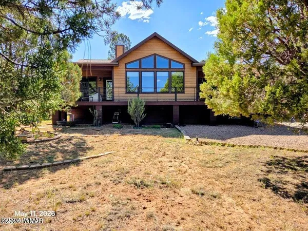 $468,000 | 2974 Arrowhead Drive, Overgaard, AZ 85933