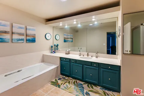 $1,100,000 | 10790 Wilshire Boulevard, Unit 404, Los Angeles, CA 90024