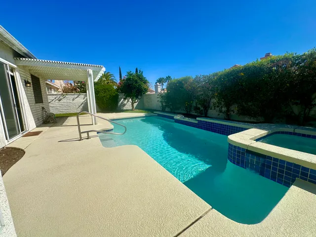 $3,550 | 275 Strada Nova, Palm Desert, CA 92260