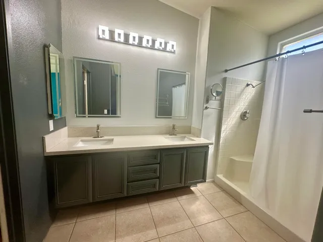 $3,550 | 275 Strada Nova, Palm Desert, CA 92260