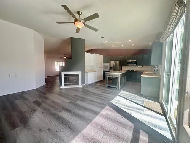 $3,550 | 275 Strada Nova, Palm Desert, CA 92260