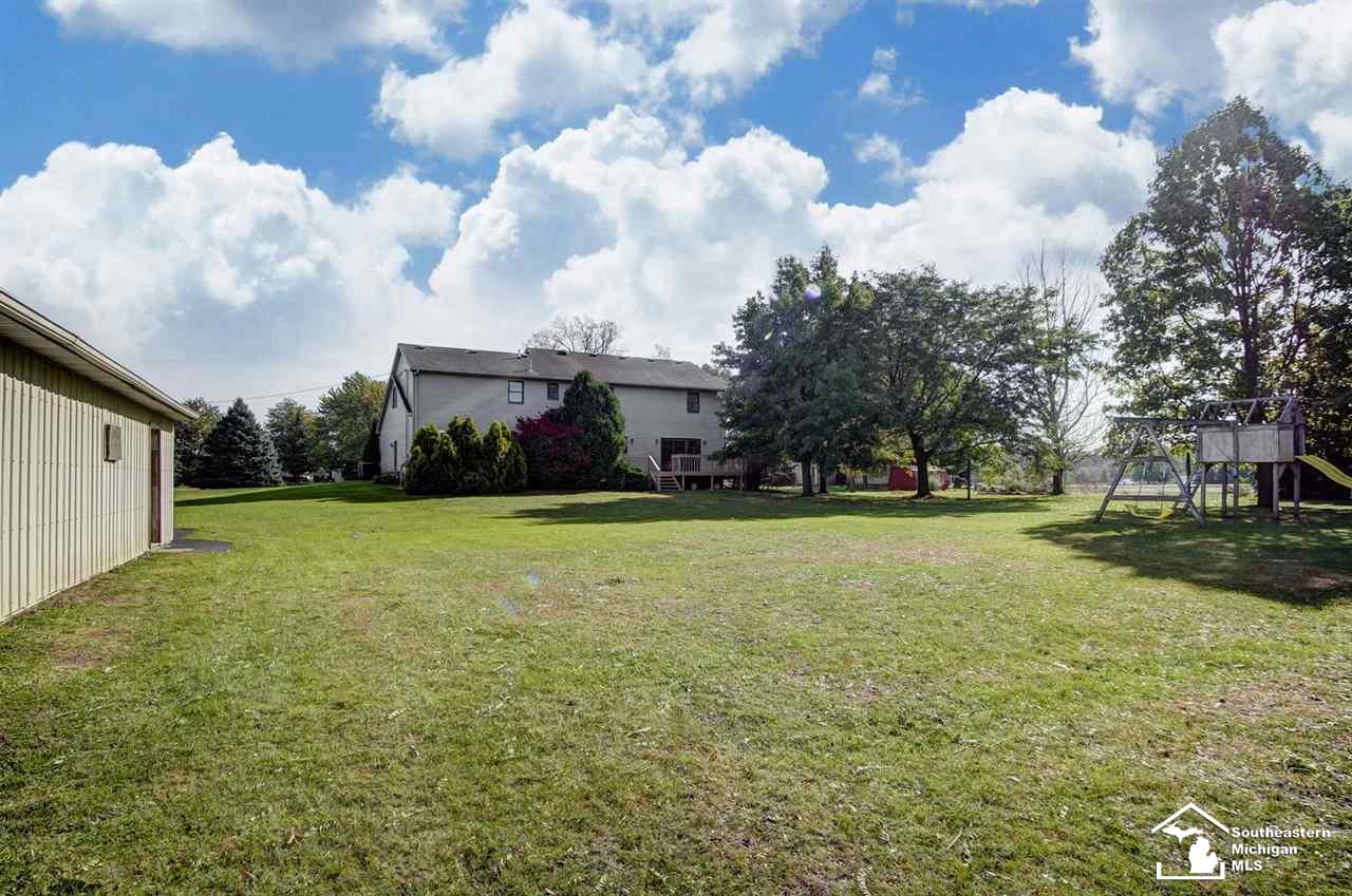 11047 Jackman Road Temperance, MI 48182 - Photo 49 of 50 31364267-48.JPG