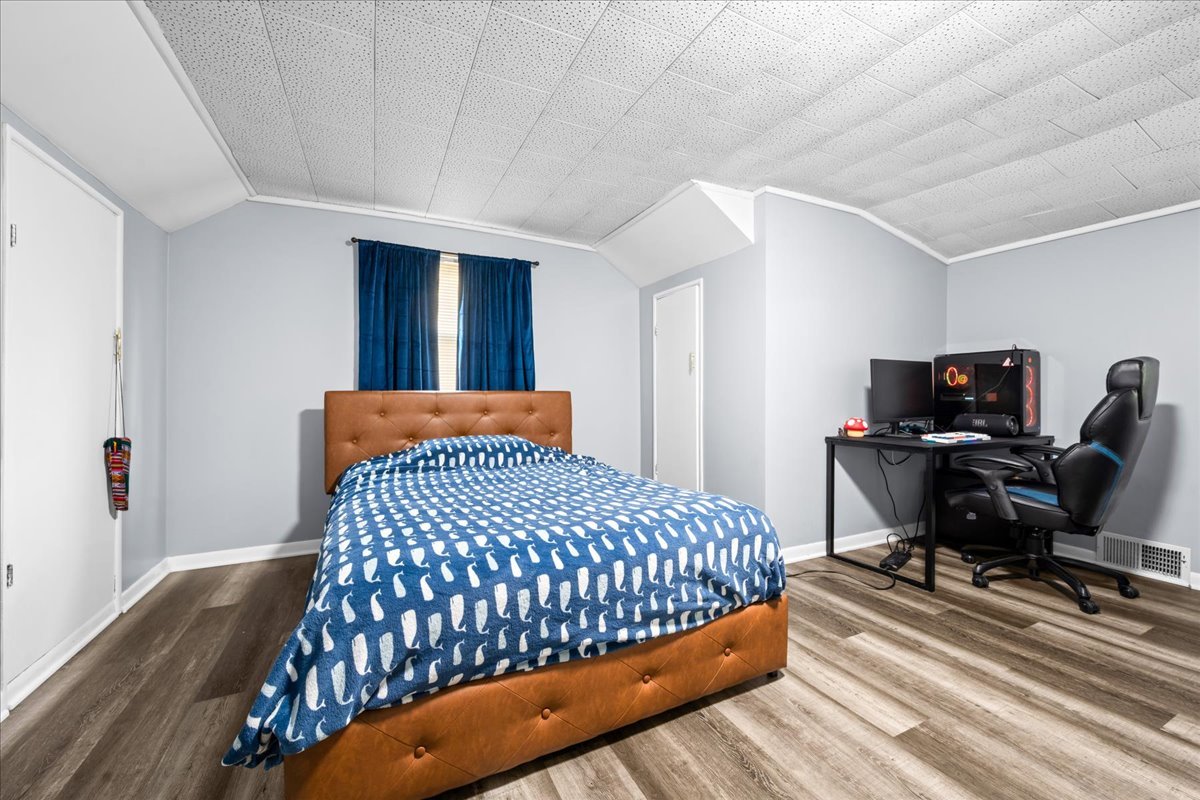 1002 Ridge Road Highland Park, IL 60035 - Photo 14 of 17 Gallery Image 14