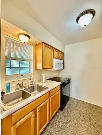 $1,500 | 257 38th Avenue Southeast, St. Petersburg, FL 33705