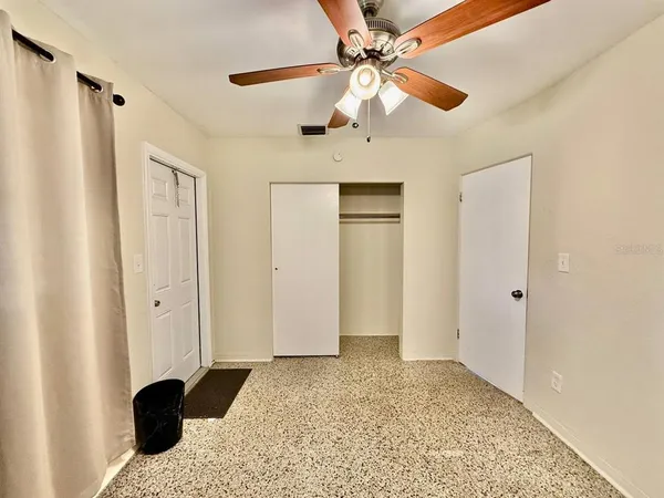 $1,500 | 257 38th Avenue Southeast, St. Petersburg, FL 33705
