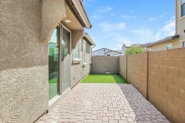 $2,205 | 5743 West Warner Street, Phoenix, AZ 85043