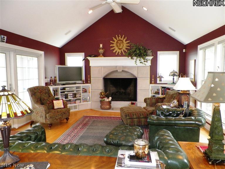 2730 North Bluff Ridge Drive Port Clinton, OH 43452 - Photo 9 of 25 The Family room is off of the Kitchen.