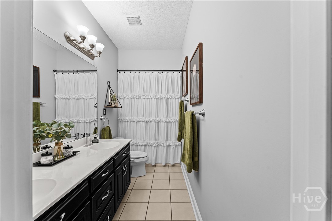 426 Peachtree Drive Rincon, GA 31326 - Photo 36 of 59 Hall Bathroom