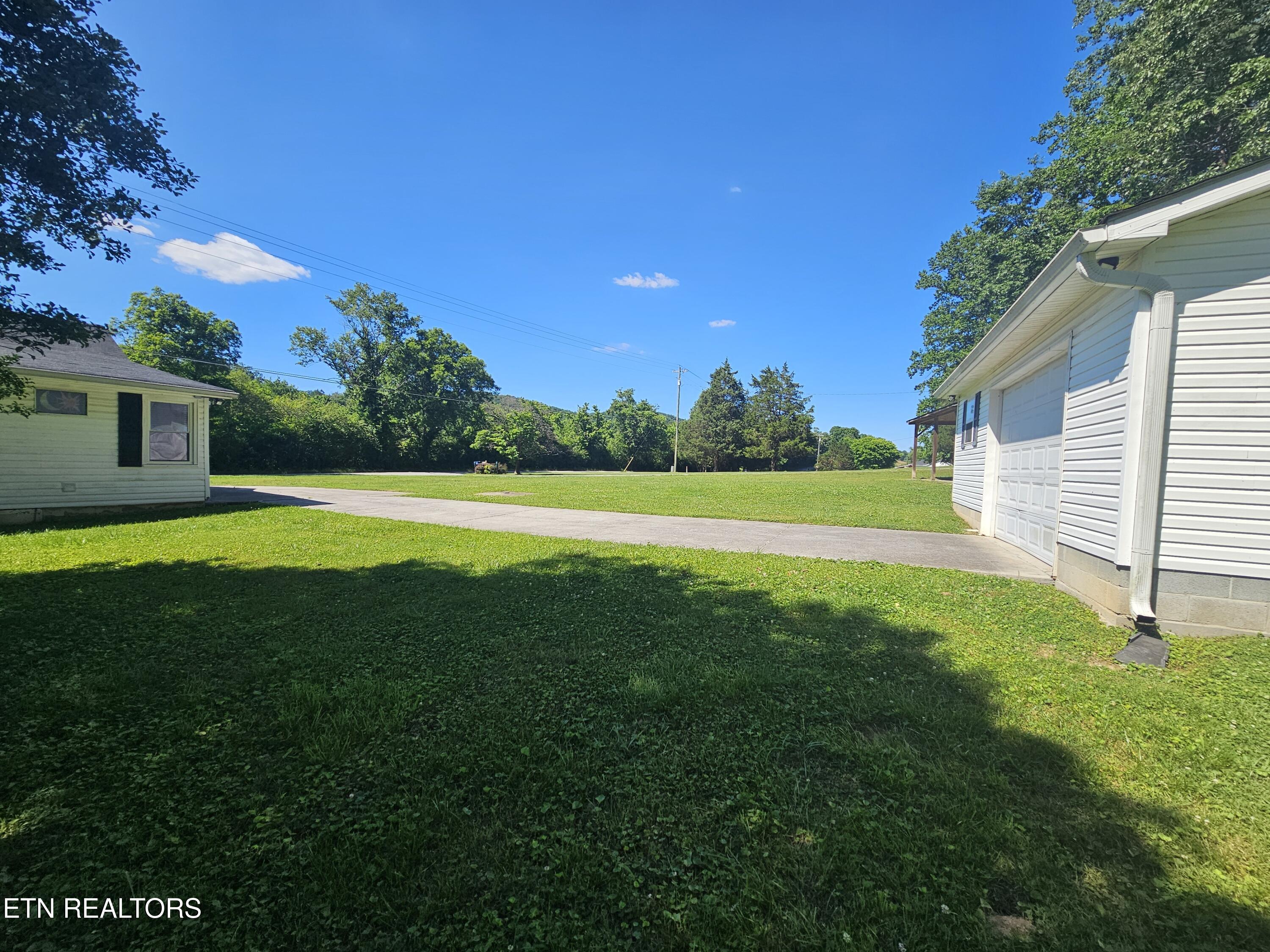 1341 Blockhouse Valley Road Clinton, TN 37716 - Photo 32 of 35 20260603_162041