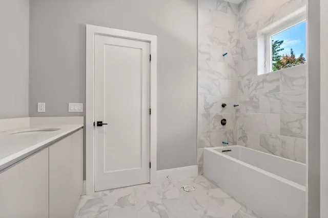 $1,650,000 | 28 Wilson Circle, Unit 28, Newton, MA 02461