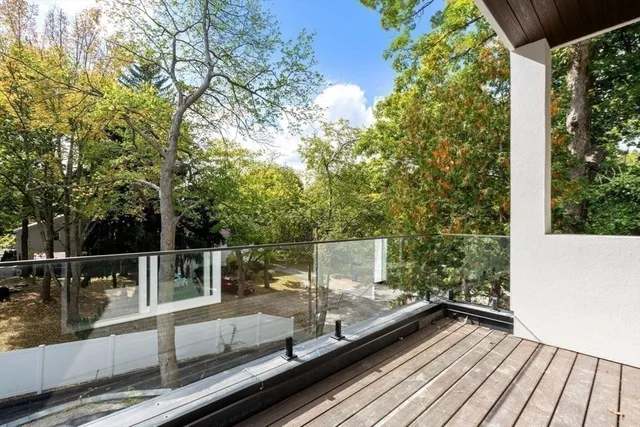 $1,650,000 | 28 Wilson Circle, Unit 28, Newton, MA 02461