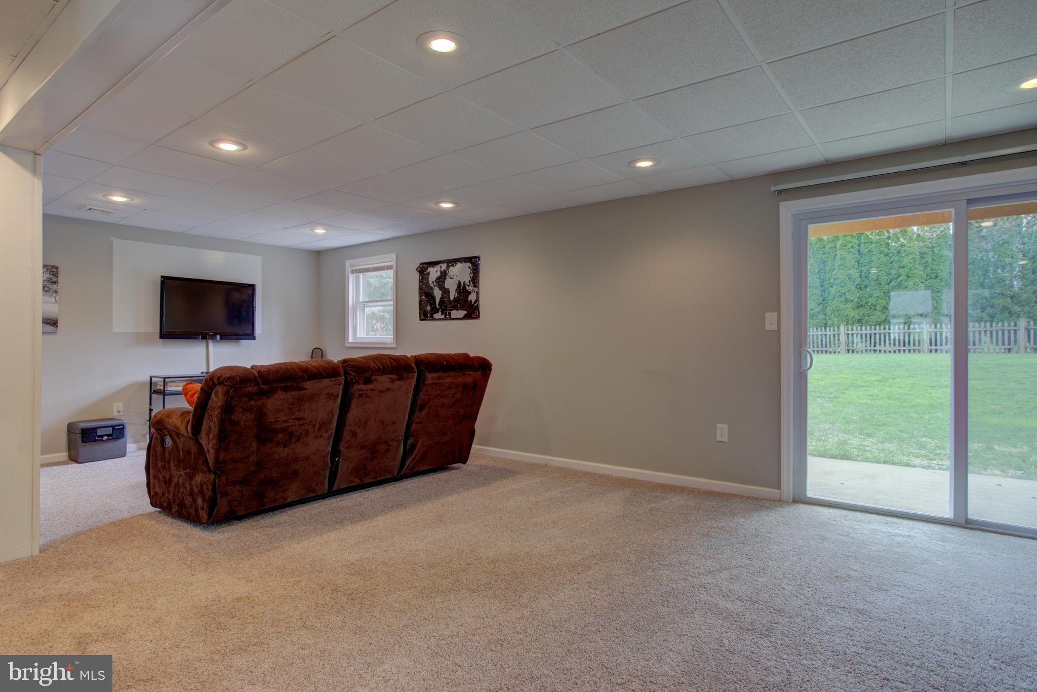 413 Hummingbird Drive Lititz, PA 17543 - Photo 7 of 43