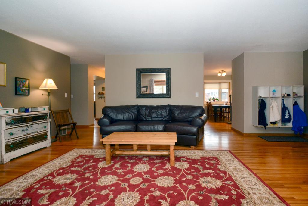 5509 Holiday Road Minnetonka, MN 55345 - Photo 14 of 32 Gallery Image 14