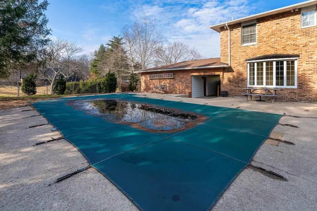 $324,900 | 317 South Lu Court, Carbondale, IL 62901