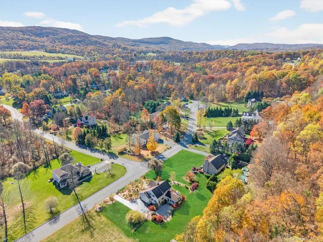 $729,000 | 28 Sutherland Drive, Highland Mills, NY 10930