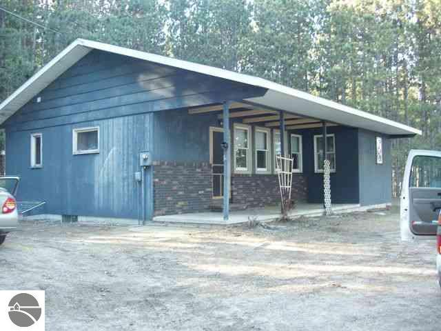 7856 South Maple City Road Maple City, MI 49664 - Photo 1 of 10 1713046.JPG