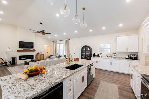 $445,000 | 233 Sunny Drive, Rolla, MO 65401