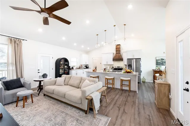 $449,000 | 233 Sunny Drive, Rolla, MO 65401