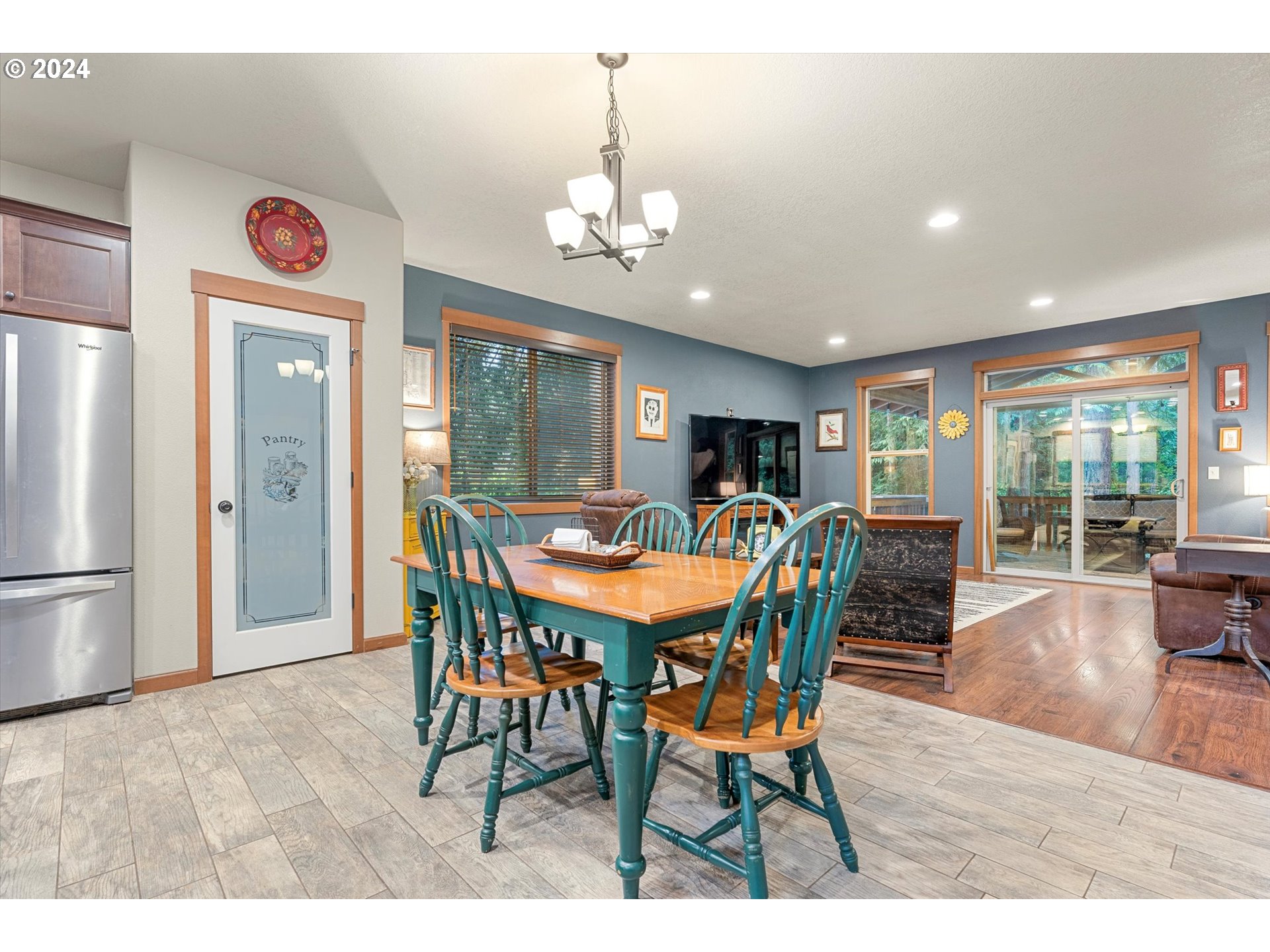 28247 South Moonridge Road Colton, OR 97017 - Photo 4 of 27 a view of a dining room with furniture window and wooden floor