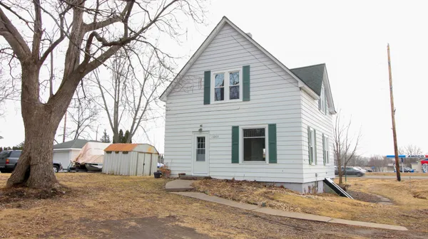 $239,900 | 13263 Andrews Avenue, Lindstrom, MN 55045