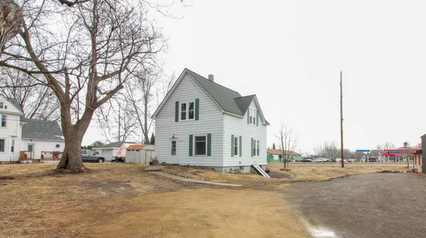 $239,900 | 13263 Andrews Avenue, Lindstrom, MN 55045