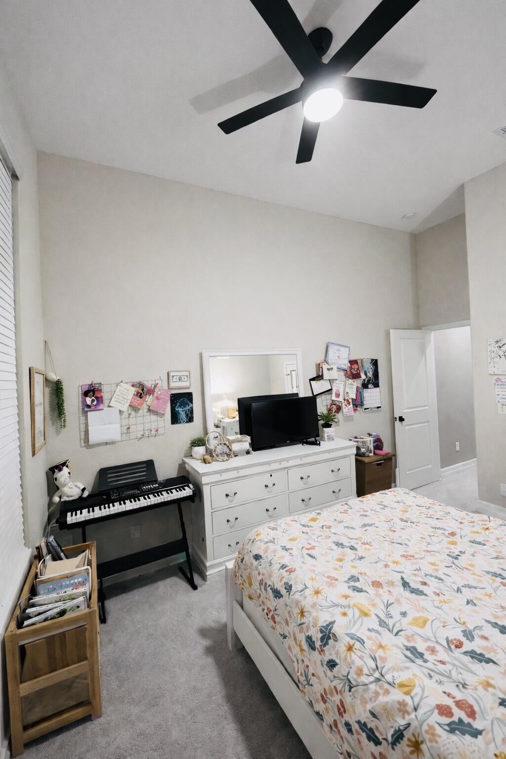 4334 Redford Valley Road Rosharon, TX 77583 - Photo 15 of 44 a bedroom with a bed and a tv