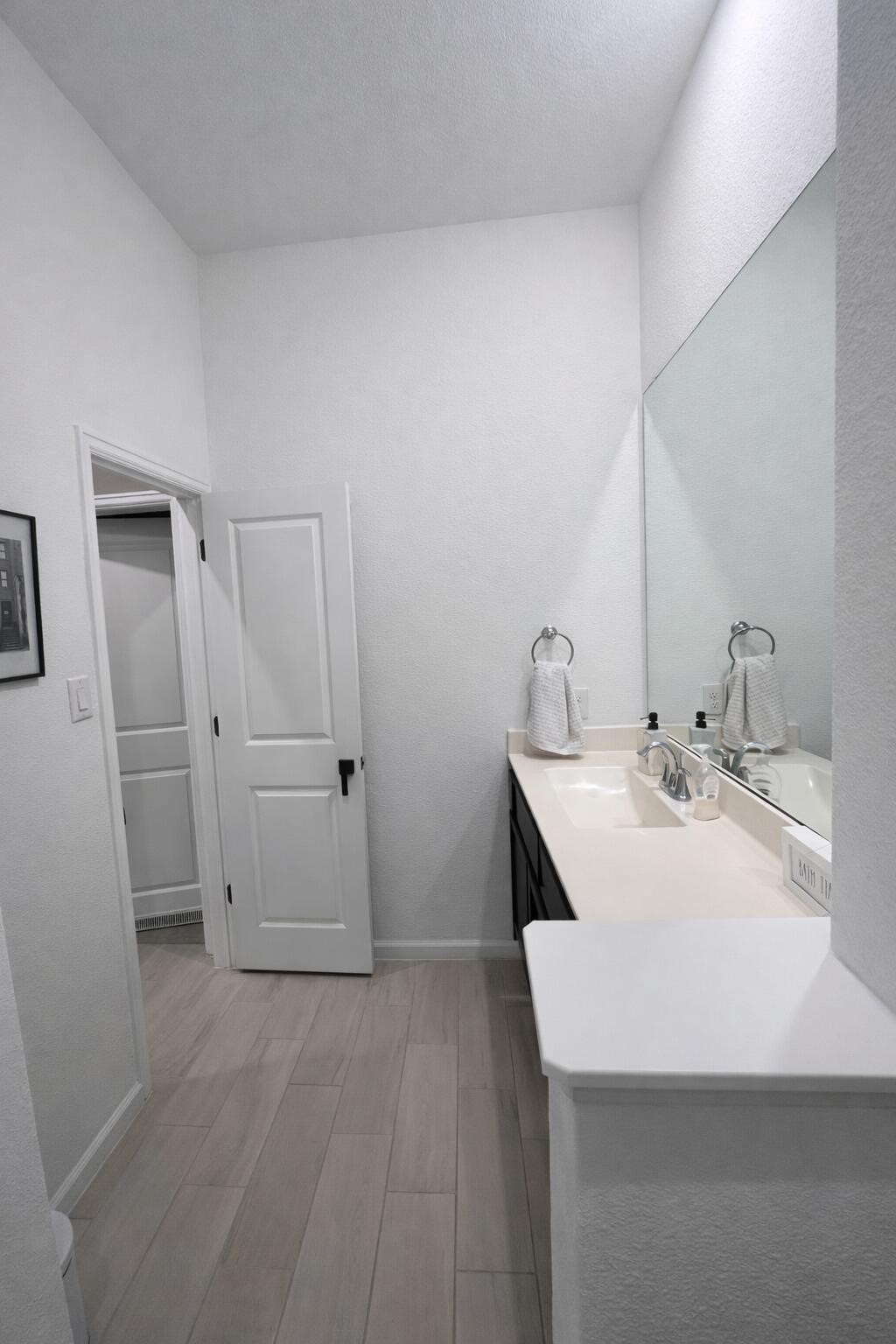 4334 Redford Valley Road Rosharon, TX 77583 - Photo 18 of 44 a room with two sink and a refrigerator