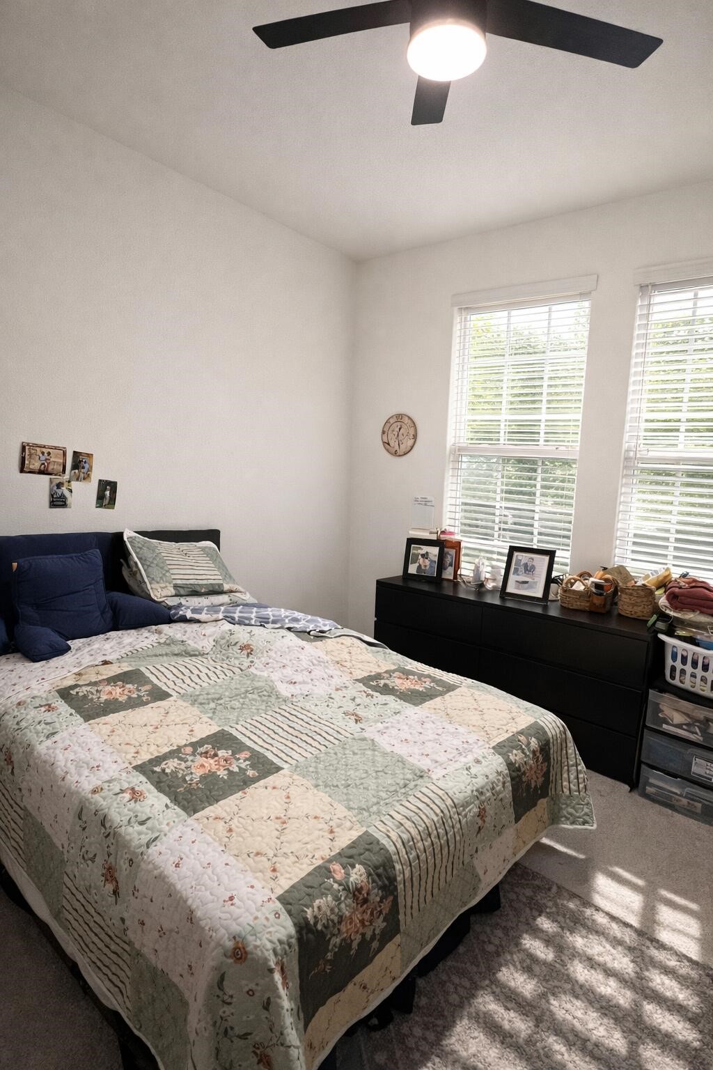4334 Redford Valley Road Rosharon, TX 77583 - Photo 39 of 44 a bedroom with a bed and a large window