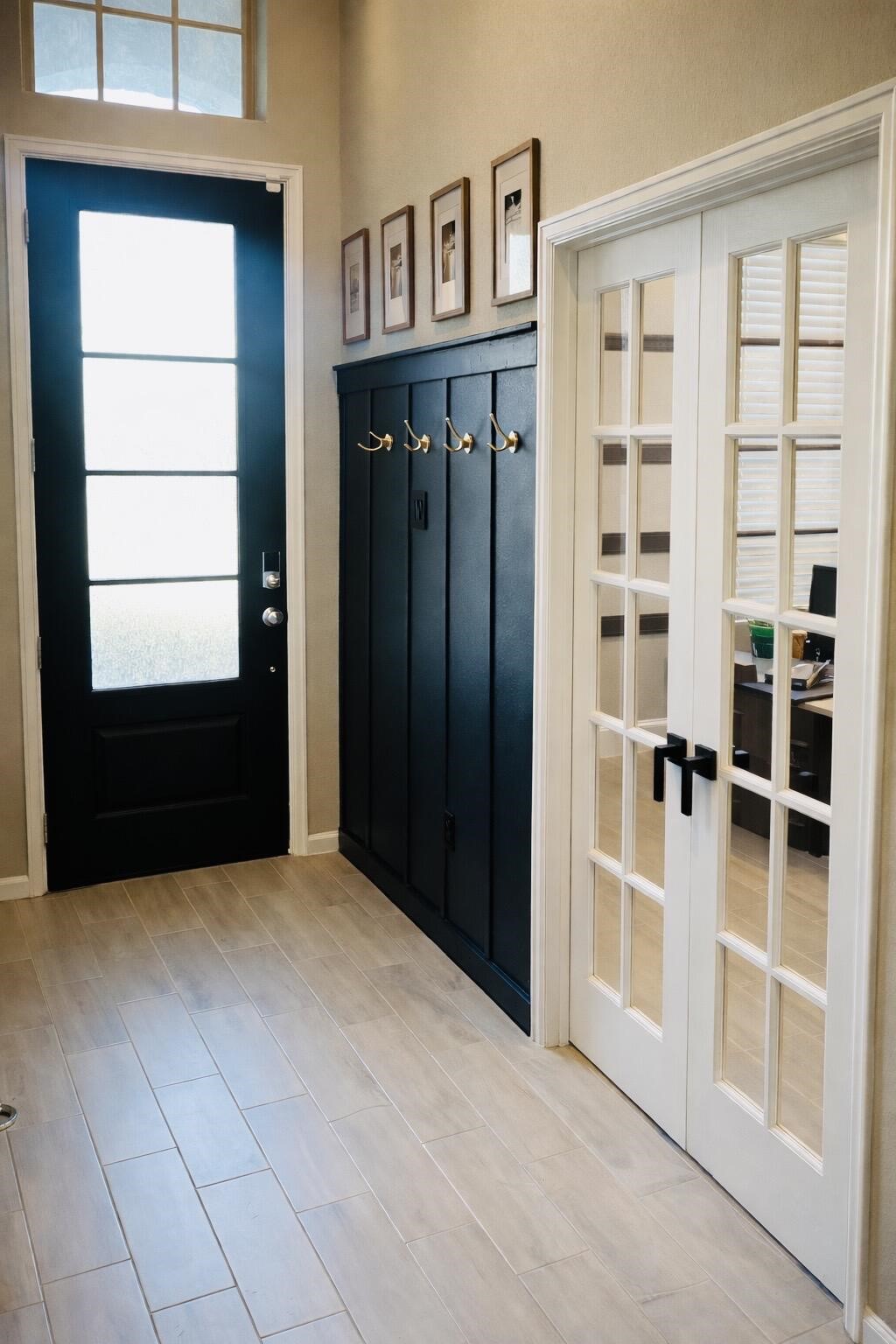 4334 Redford Valley Road Rosharon, TX 77583 - Photo 8 of 44 a view of an empty room with a window