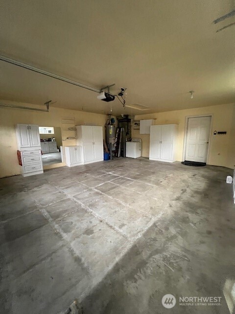 160 East Soderberg Road, Unit H23 Allyn, WA 98524 - Photo 17 of 20 a view of a livingroom with furniture