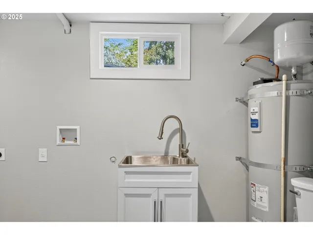 $459,000 | 1826 Northeast 86th Avenue, Portland, OR 97220