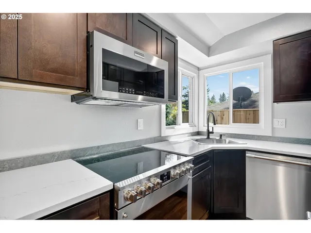 $459,000 | 1826 Northeast 86th Avenue, Portland, OR 97220