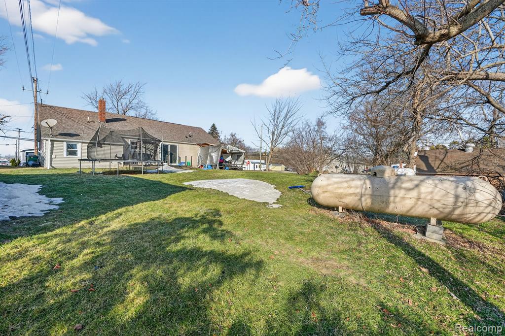 6015 Jeddo Road Jeddo, MI 48032 - Photo 14 of 15