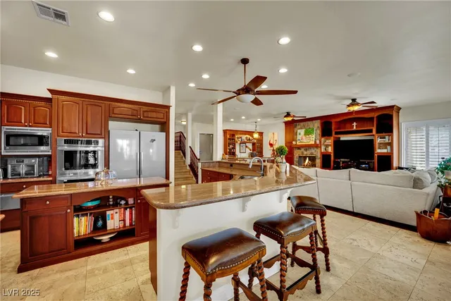 $2,480,000 | 8137 Desert Jewel Circle, Las Vegas, NV 89128