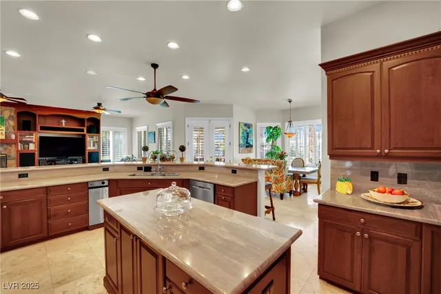 $2,480,000 | 8137 Desert Jewel Circle, Las Vegas, NV 89128