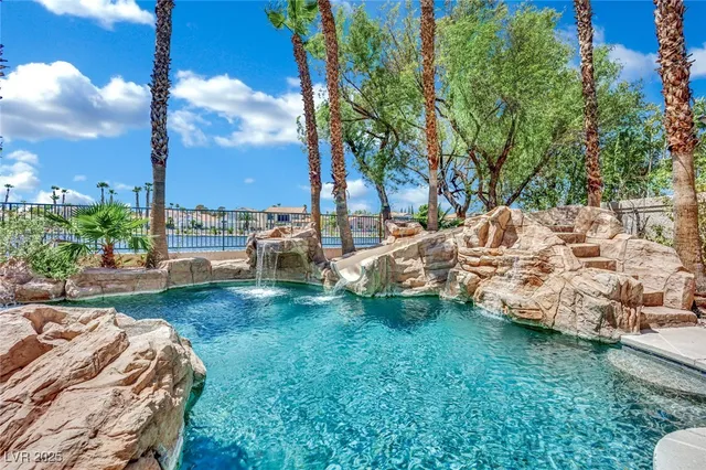 $2,480,000 | 8137 Desert Jewel Circle, Las Vegas, NV 89128