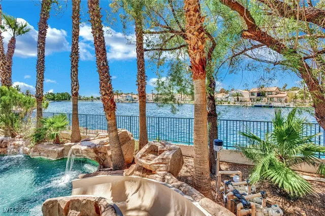 $2,480,000 | 8137 Desert Jewel Circle, Las Vegas, NV 89128