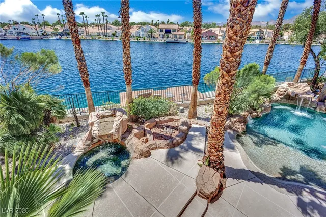 $2,480,000 | 8137 Desert Jewel Circle, Las Vegas, NV 89128