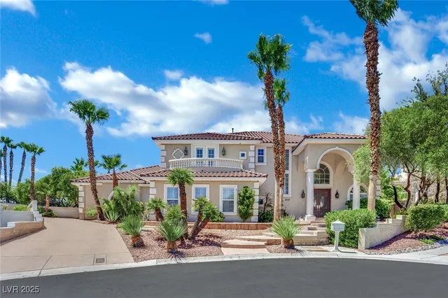 $2,480,000 | 8137 Desert Jewel Circle, Las Vegas, NV 89128