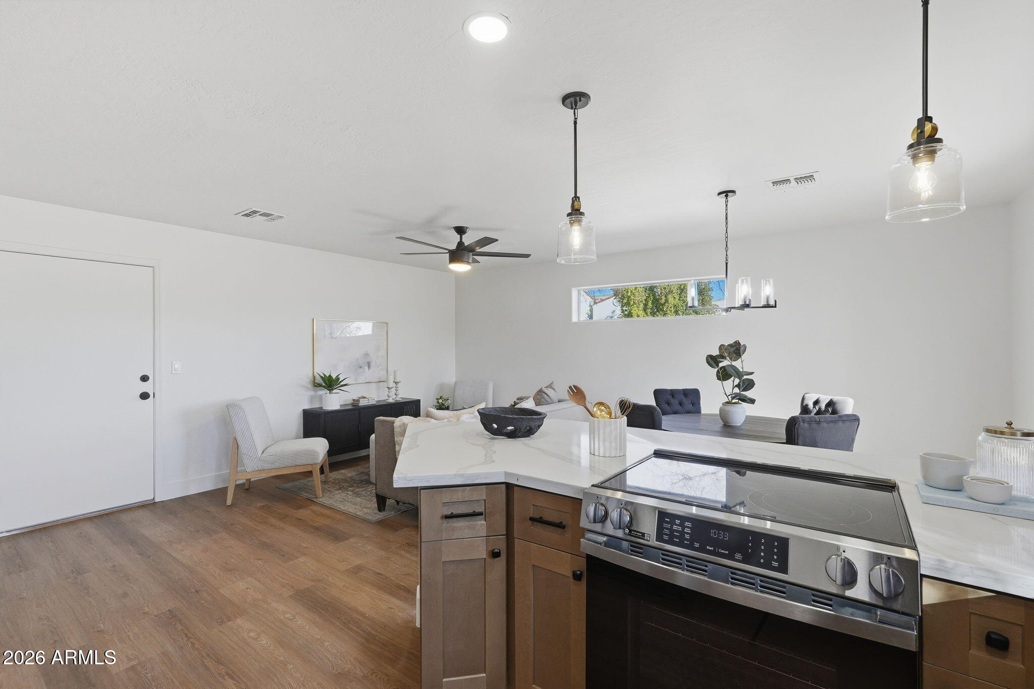 15651 North 29th Way Phoenix, AZ 85032 - Photo 11 of 34 011_ListerPros